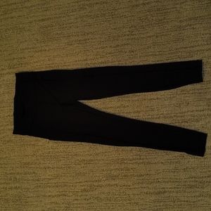 Black Lululemon leggings with pockets